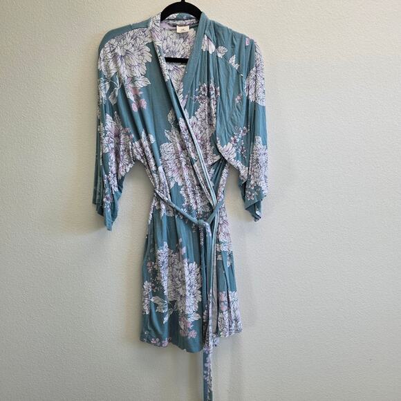 Soma Cool Nights Kimono Short Robe with Floral Print size S/M